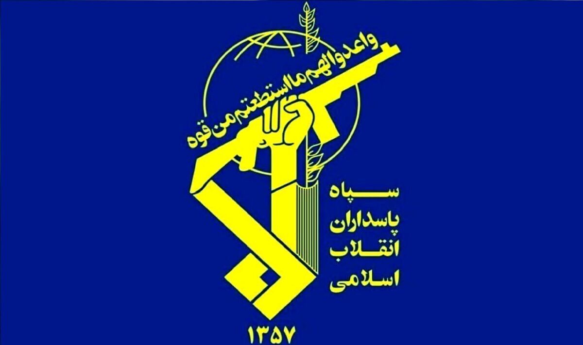 توقیف شناور حامل سوخت قاچاق در آب‌های خلیج فارس