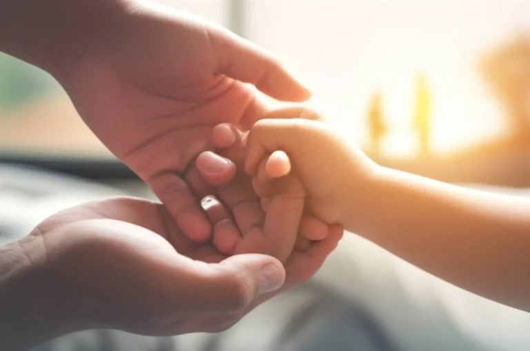 شرایط سرپرستی گرفتن فرزند – راهنمای جامع و گام به گام